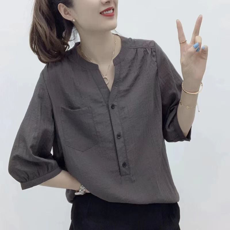 新款設計感小眾v領半袖衫上衣時尚寬鬆顯瘦襯衣 S 灰色 素面 聚酯纖維 五分袖 簡約 休閑 常規 無 夏 春夏 V領 套頭 封閉式背 合身 日常