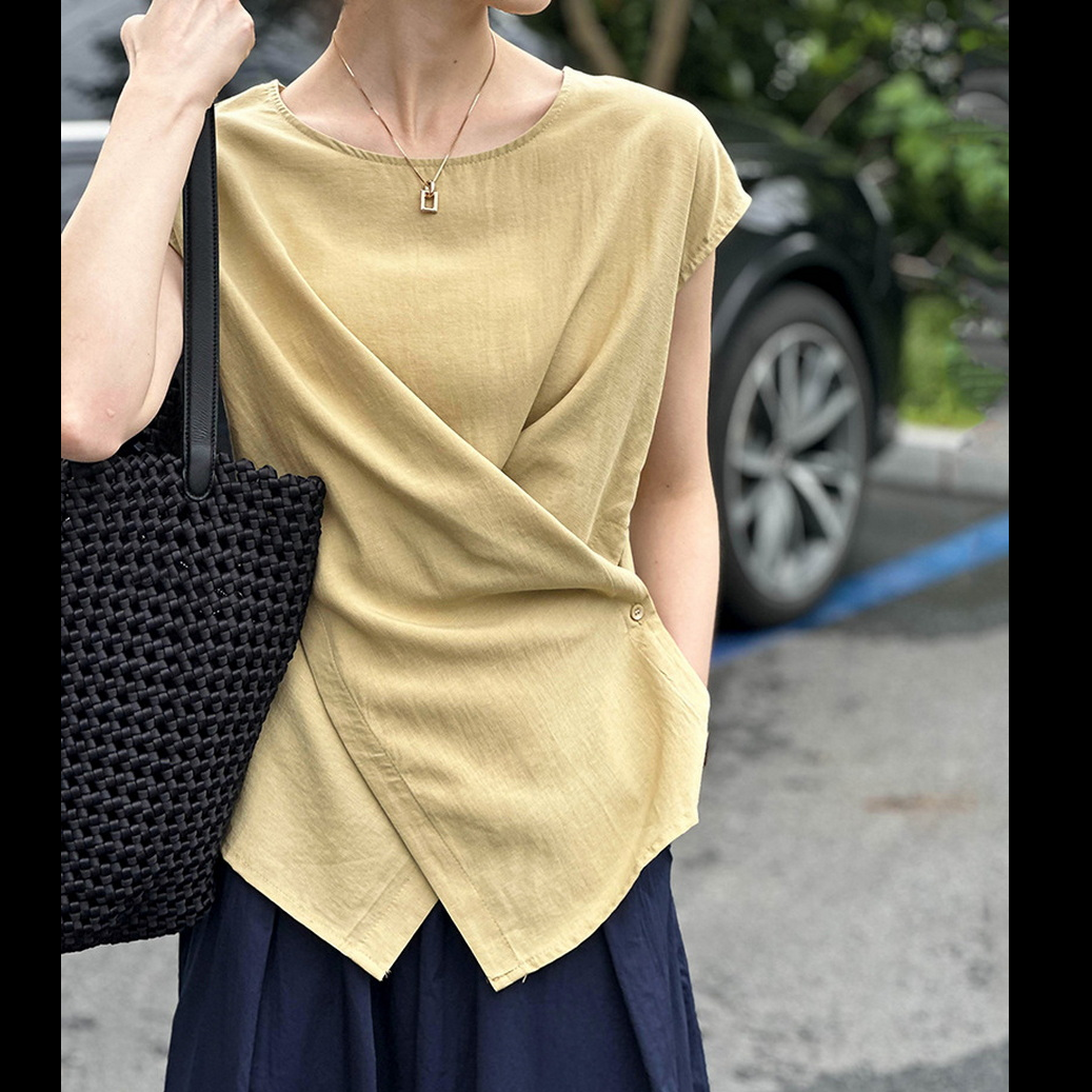 日系 簡約 復古 時髦率性 老錢風 不規則 交叉 斜扣 棉麻 無領 襯衣 S 藏青色