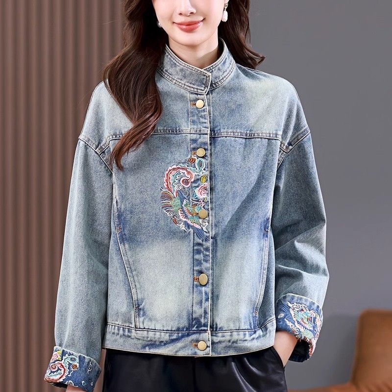 襯出女子風韻新中式刺繡單排扣牛仔外套 S 淺藍色 長袖 休閑 復古 常規 紐扣 有口袋 一般 立領 20-40代 微彈力 棉 牛仔布 聚酯纖維 春秋 春 秋